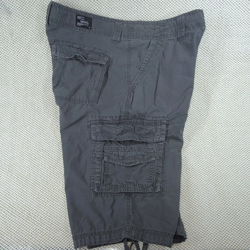 Union. Men's Gray Cargo Shorts Cotton Canvas Flat Front Cargo Pockets